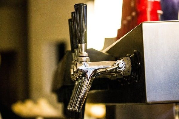 Comment fonctionne une machine à bière ?